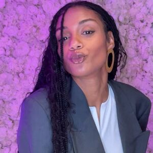 Meet your Posher, Domenique